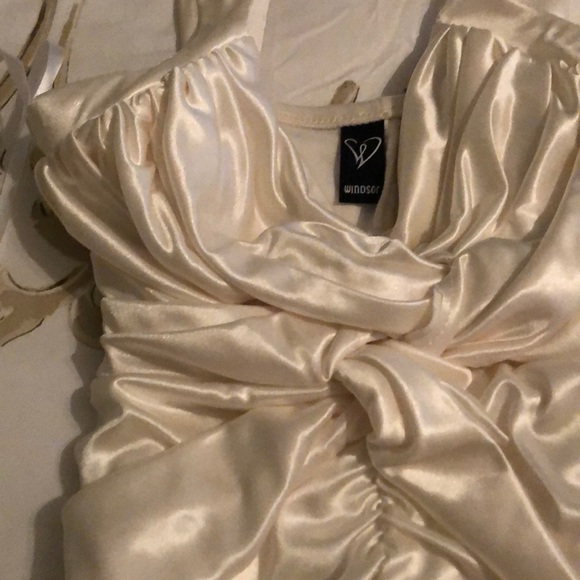 Dress - Picture 2 of 3